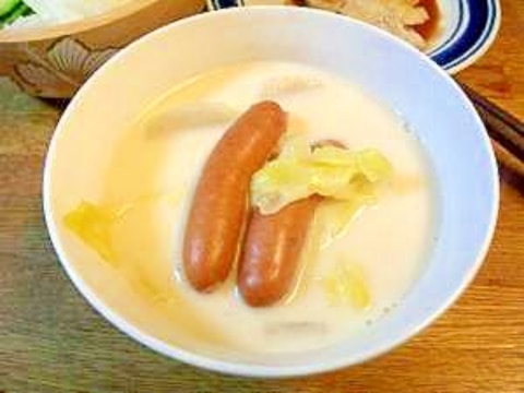 ほっこりカブのミルク味噌スープ